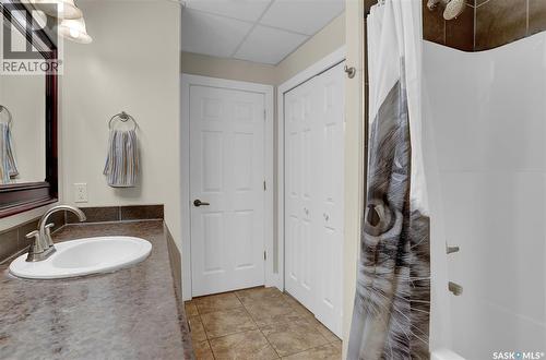 262 Blue Sage Drive, Moose Jaw, SK - Indoor Photo Showing Bathroom