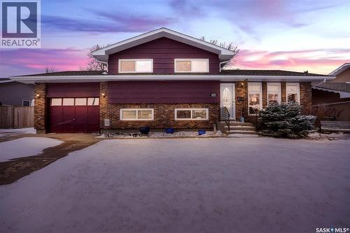 102 Daisy CRESCENT  Moose Jaw, SK S6J 1C2