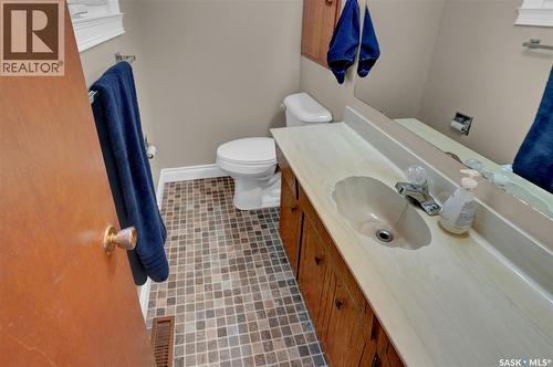 102 Daisy Crescent, Moose Jaw, SK - Indoor Photo Showing Bathroom