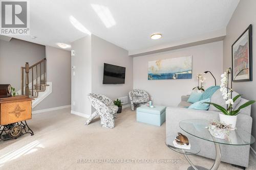 1891 Maple Grove Road, Ottawa, ON - Indoor Photo Showing Living Room