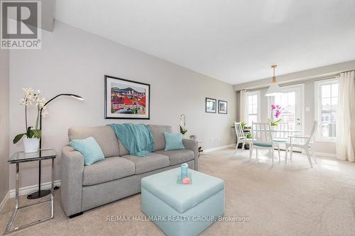 1891 Maple Grove Road, Ottawa, ON - Indoor Photo Showing Living Room
