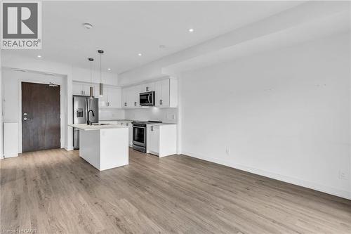 16 Markle Crescent Unit# 508, Ancaster, ON - Indoor Photo Showing Kitchen With Stainless Steel Kitchen With Upgraded Kitchen