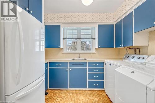 524 Meadow Wood Road, Mississauga, ON - Indoor Photo Showing Laundry Room