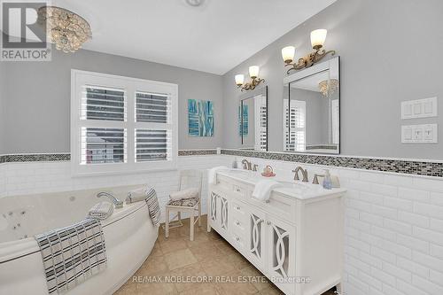 793073 3Rd Line, Mono, ON - Indoor Photo Showing Bathroom