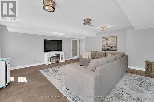 793073 3Rd Line, Mono, ON - Indoor Photo Showing Living Room