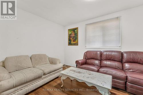 94 Gage Avenue, Kitchener, ON - Indoor Photo Showing Living Room
