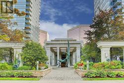 818 - 25 GREENVIEW AVENUE Toronto, ON M2M 0A5