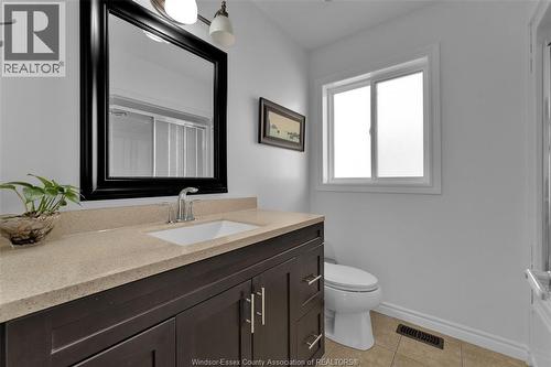 3921 Zanzibar Crescent, Windsor, ON - Indoor Photo Showing Bathroom