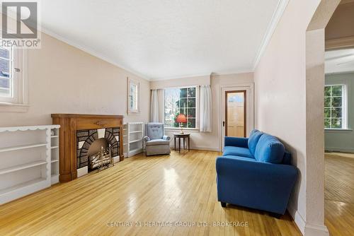 1033 King Street E, Oshawa (Donevan), ON - Indoor Photo Showing Living Room