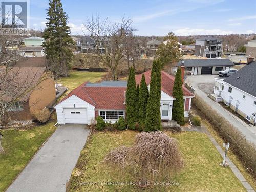 1033 King Street E, Oshawa (Donevan), ON - Outdoor