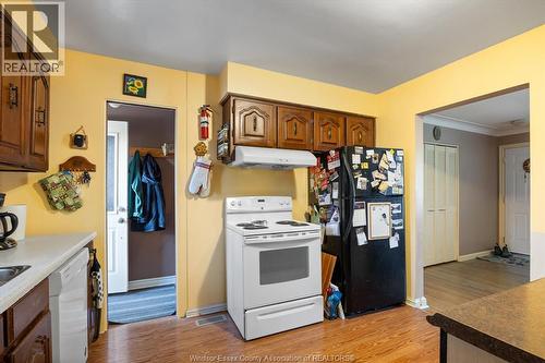 2979 Orion, Windsor, ON - Indoor Photo Showing Kitchen
