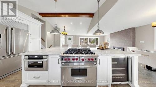 1549 Elite Road, Mississauga, ON - Indoor Photo Showing Kitchen With Stainless Steel Kitchen With Upgraded Kitchen