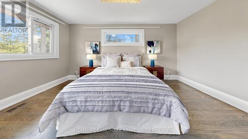 1549 Elite Road, Mississauga, ON - Indoor Photo Showing Bedroom