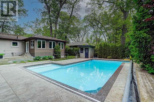 1549 Elite Road, Mississauga, ON - Outdoor With In Ground Pool