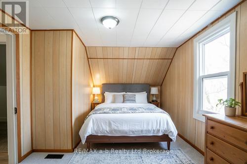 7 Ball Street, Tillsonburg, ON - Indoor Photo Showing Bedroom