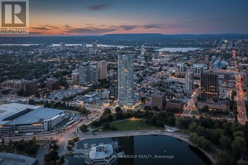 908 - 805 CARLING AVENUE  Ottawa, ON K1S 5W9