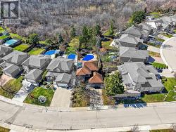 72 NATIONAL DRIVE  Hamilton, ON L8G 5A8