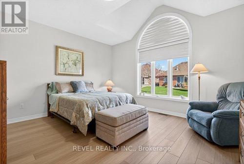 68 Galloway Trail, Welland, ON - Indoor Photo Showing Bedroom