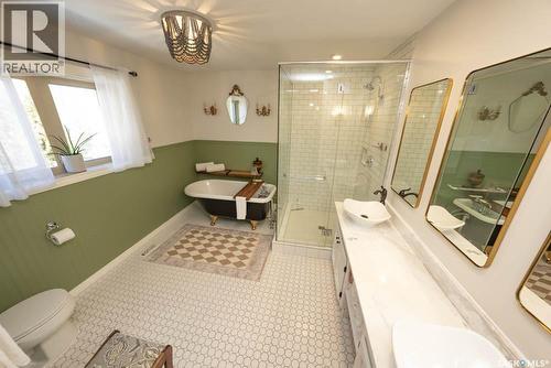 715 Emerald Bay, Saskatoon, SK - Indoor Photo Showing Bathroom
