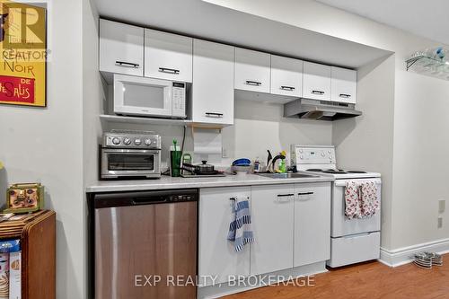 753 Ridley Drive, Kingston (North Of Taylor-Kidd Blvd), ON - Indoor Photo Showing Kitchen
