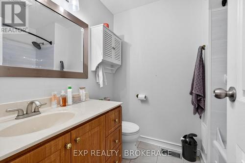 753 Ridley Drive, Kingston (North Of Taylor-Kidd Blvd), ON - Indoor Photo Showing Bathroom