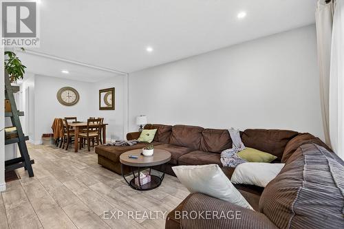 753 Ridley Drive, Kingston (North Of Taylor-Kidd Blvd), ON - Indoor Photo Showing Living Room