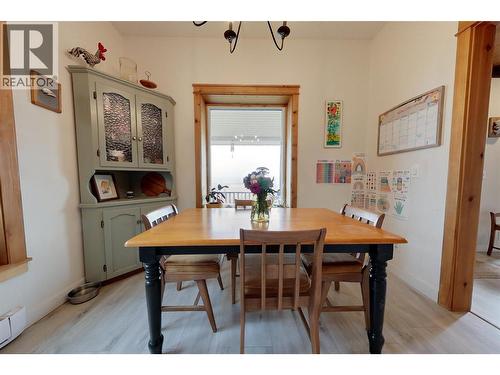 1017 Simmons Road, Creston, BC - Indoor Photo Showing Dining Room