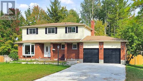 20573 Yonge Street, East Gwillimbury, ON - Outdoor With Facade