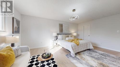 20573 Yonge Street, East Gwillimbury, ON - Indoor Photo Showing Bedroom