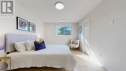 20573 Yonge Street, East Gwillimbury, ON - Indoor Photo Showing Bedroom