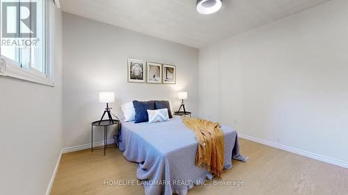 20573 Yonge Street, East Gwillimbury, ON - Indoor Photo Showing Bedroom