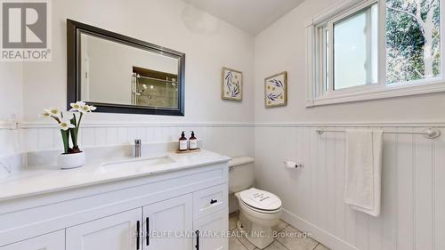 20573 Yonge Street, East Gwillimbury, ON - Indoor Photo Showing Bathroom