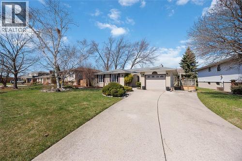 531 PARKDALE CRESCENT  St Clair, ON N0N 1G0