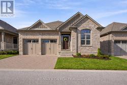 725 EAGLETRACE DRIVE  London North (North R), ON N6G 0J7