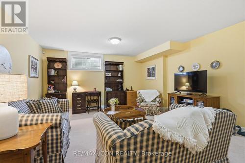 26 - 725 Eagletrace Drive, London North (North R), ON 
