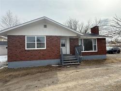 955 King AVE Bathurst, NB E2A 1R9
