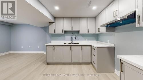 75 Ambler Bay, Barrie, ON - Indoor Photo Showing Kitchen