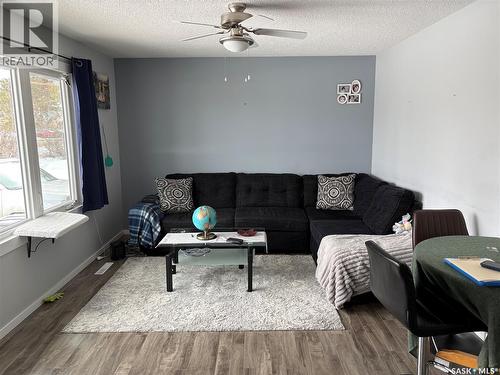 310 Main Street, Abernethy, SK - Indoor Photo Showing Living Room