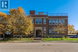 35 ALEXANDRA Avenue Unit# 105 Waterloo, ON N2L 1L4