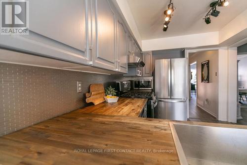 13 Irwin Drive, Barrie, ON - Indoor Photo Showing Kitchen With Stainless Steel Kitchen