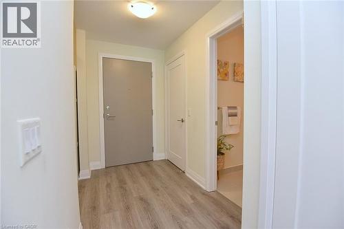 16 Concord Place Unit# 145, Grimsby, ON - Indoor Photo Showing Other Room