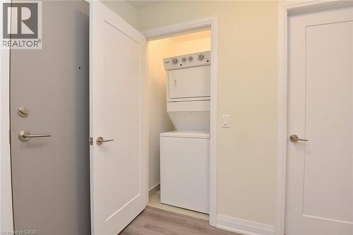 16 Concord Place Unit# 145, Grimsby, ON - Indoor Photo Showing Laundry Room