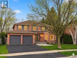 9 MORRISON CREEK CRESCENT Oakville, ON L6H 4C2