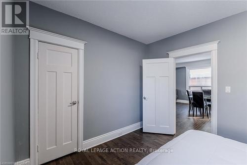 42 East 31St Street, Hamilton, ON - Indoor Photo Showing Bedroom