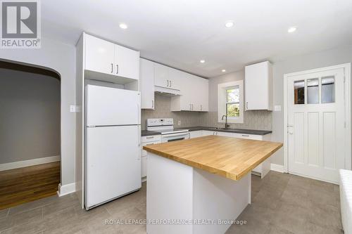 Second level apartment - 17 Springfield Road, Ottawa, ON 