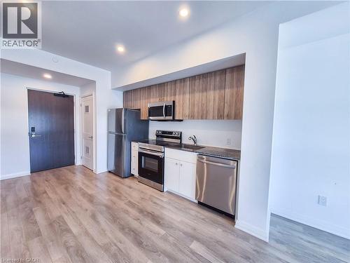 101 Golden Eagle Road Unit# 511, Waterloo, ON - Indoor Photo Showing Kitchen