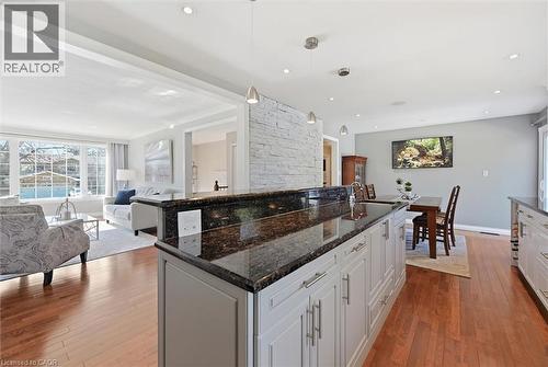 3299 Spruce Avenue, Burlington, ON - Indoor Photo Showing Kitchen With Upgraded Kitchen