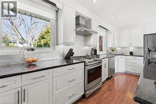 3299 Spruce Avenue, Burlington, ON - Indoor Photo Showing Kitchen With Upgraded Kitchen