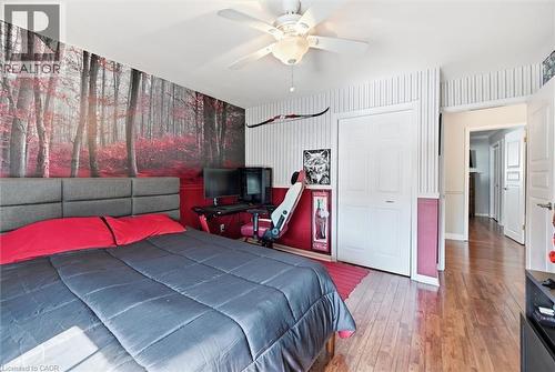 3299 Spruce Avenue, Burlington, ON - Indoor Photo Showing Bedroom