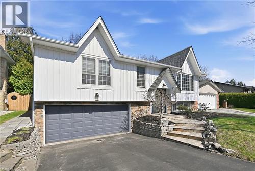 3299 Spruce Avenue, Burlington, ON - Outdoor